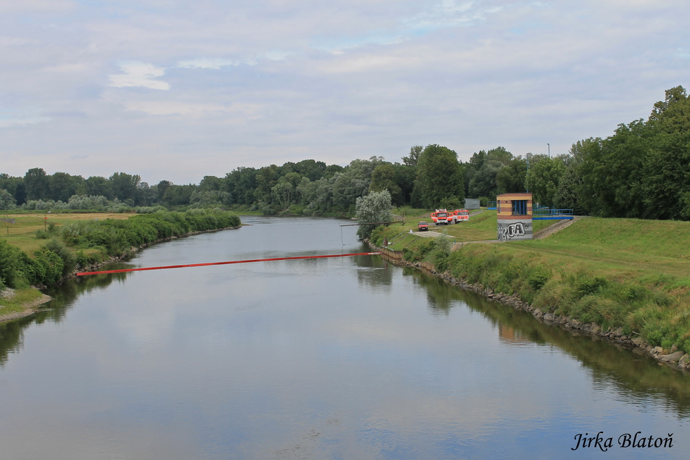 Únik hydraulického oleje