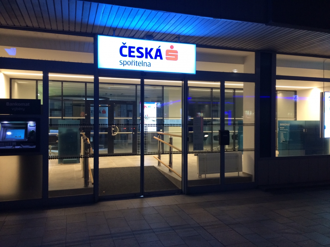 Bankomat České spořitelny - tř. Dr. E. Beneše