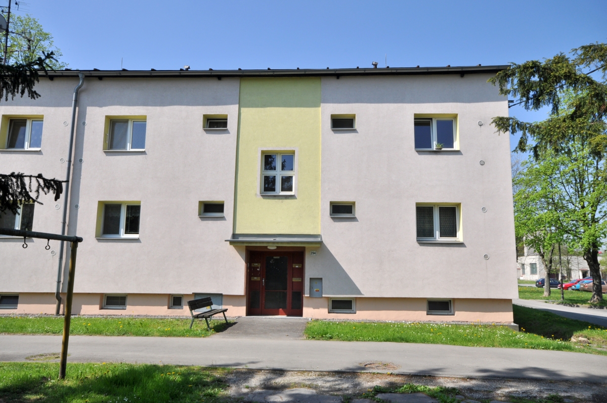 Budovatelská 294