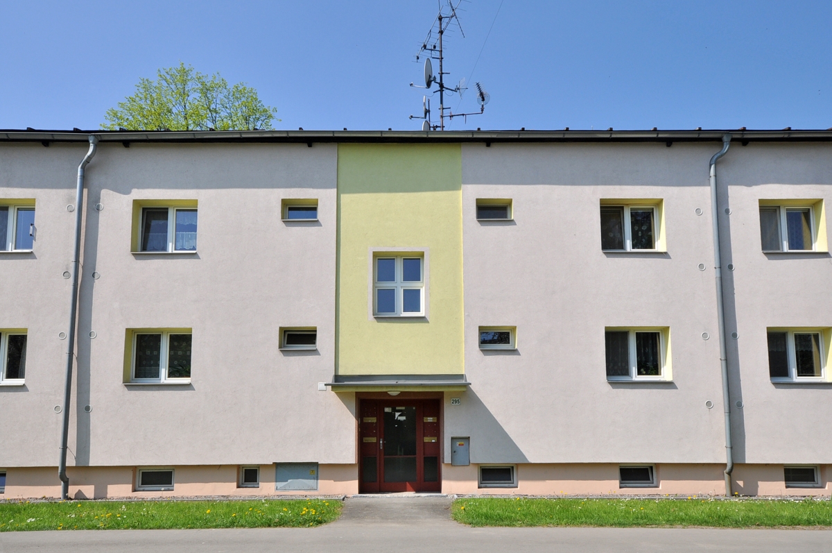 Budovatelská 295