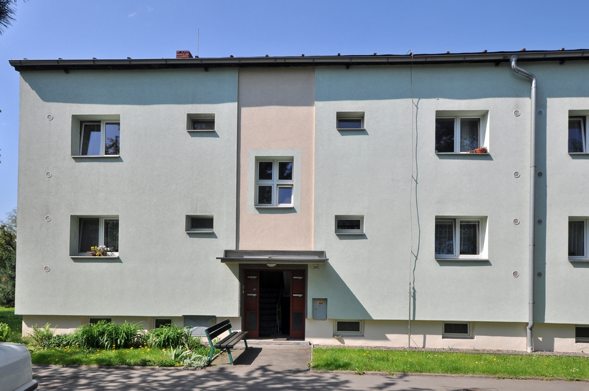 Budovatelská 305