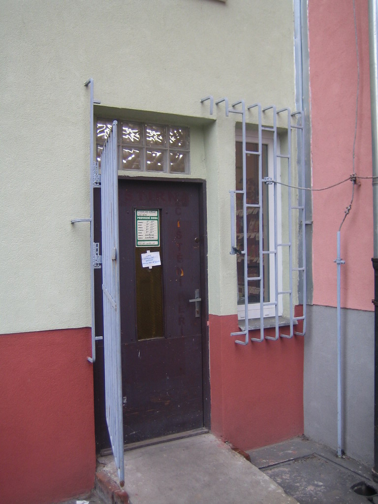 Čistírna a prodej čistících prostředků