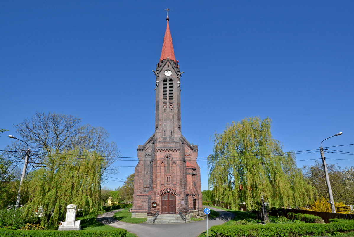 Filiální kostel sv. Kateřiny Alexandrijské a sv. Jakuba St.