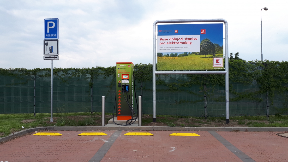 Nabíjecí stanice pro elektromobily - Kaufland