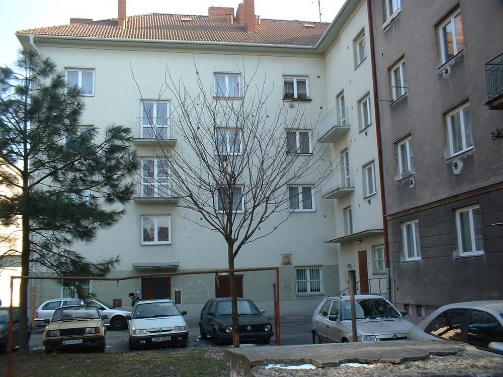 Nádražní 464