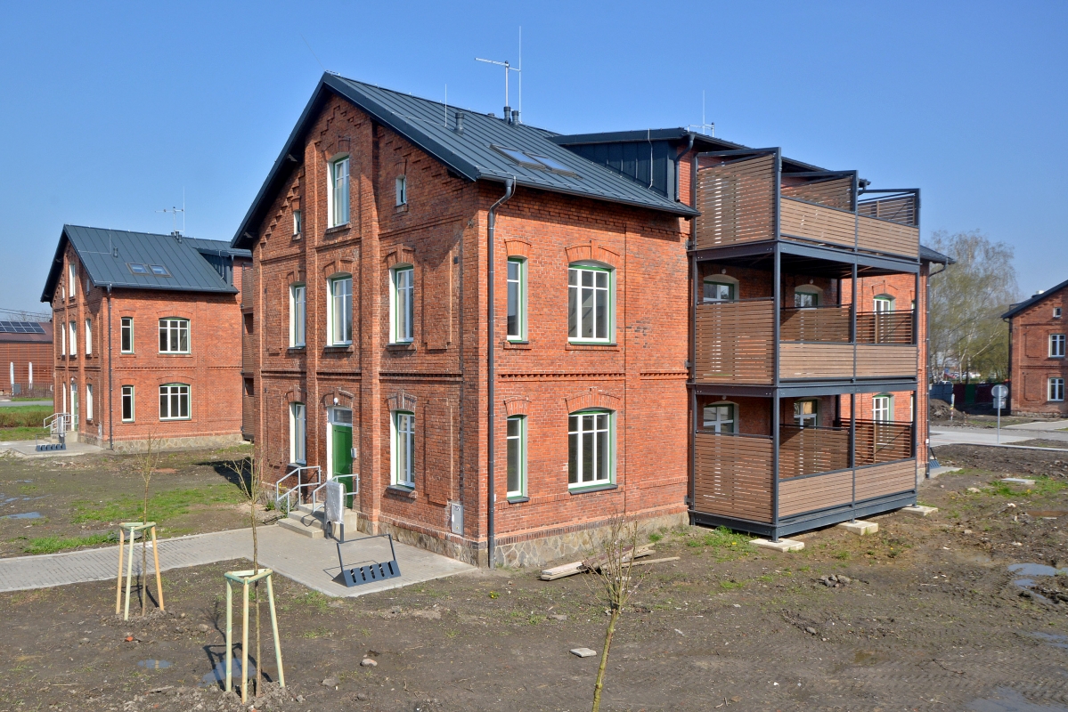 Červená kolonie 378