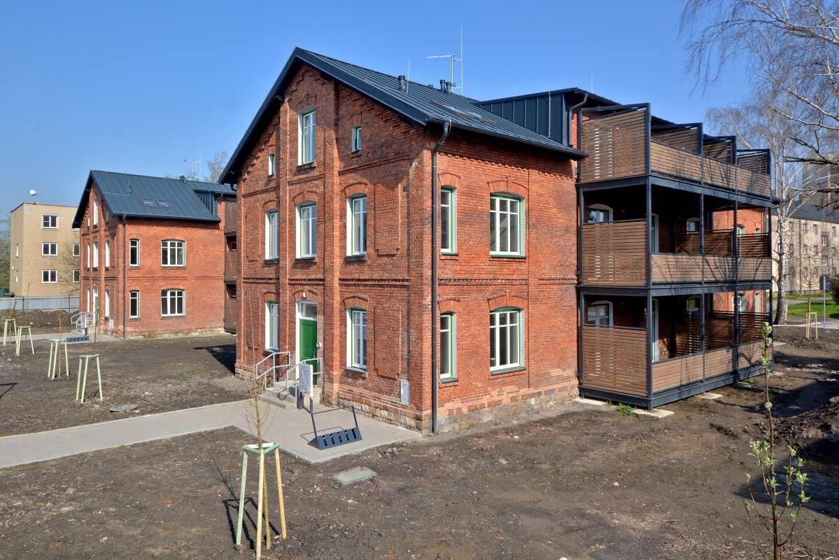 Červená kolonie 382
