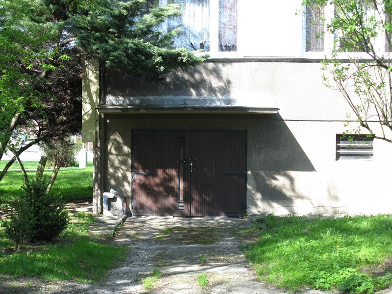 Osvoboditelů 1020 - 1025 - garáž č. 12
