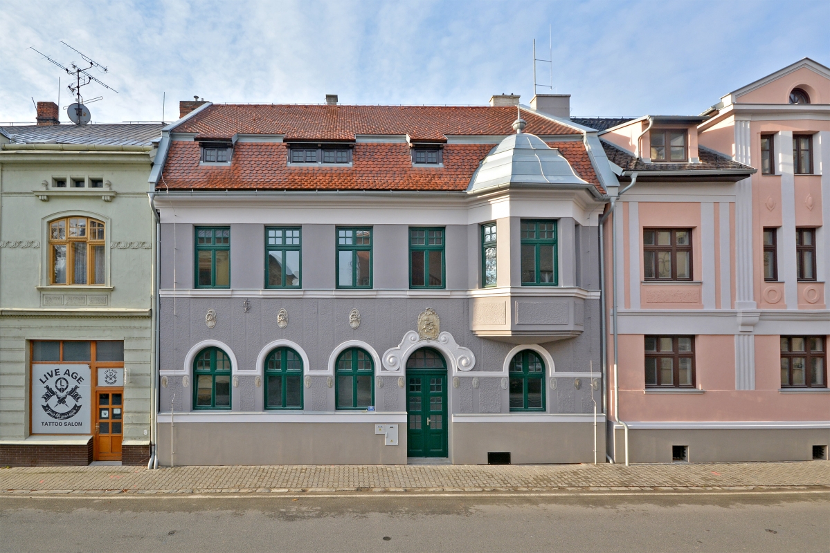 Slezská 19