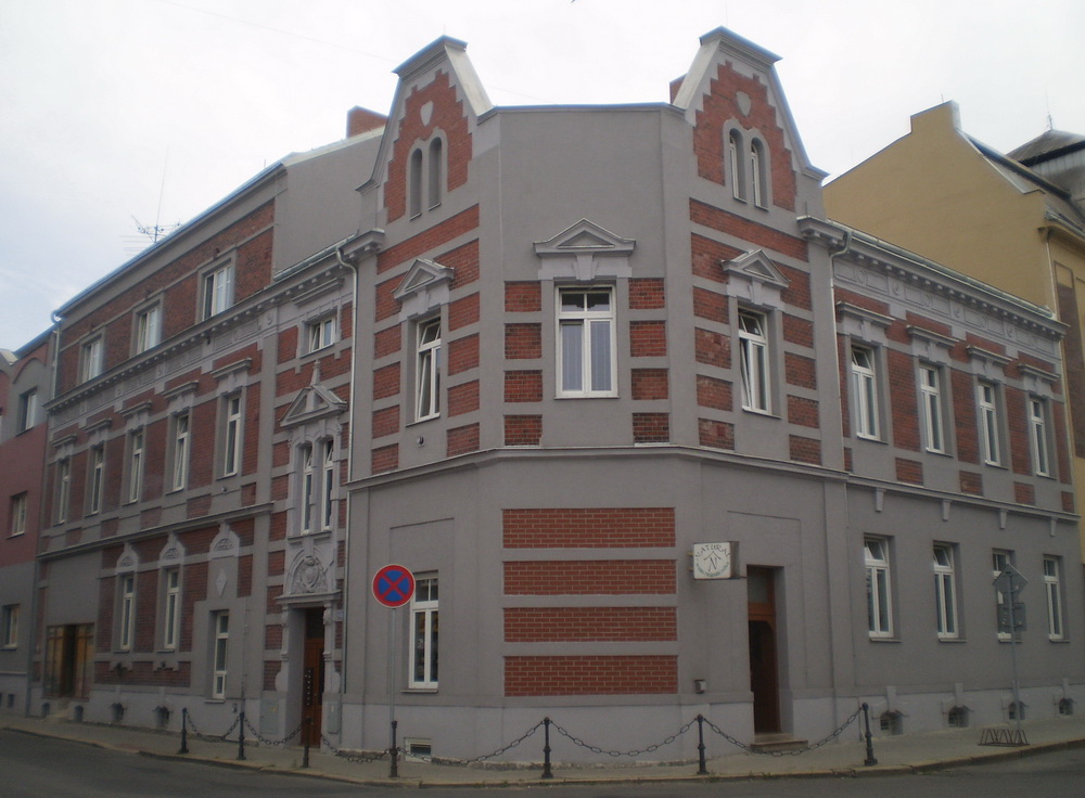 Studentská 1233