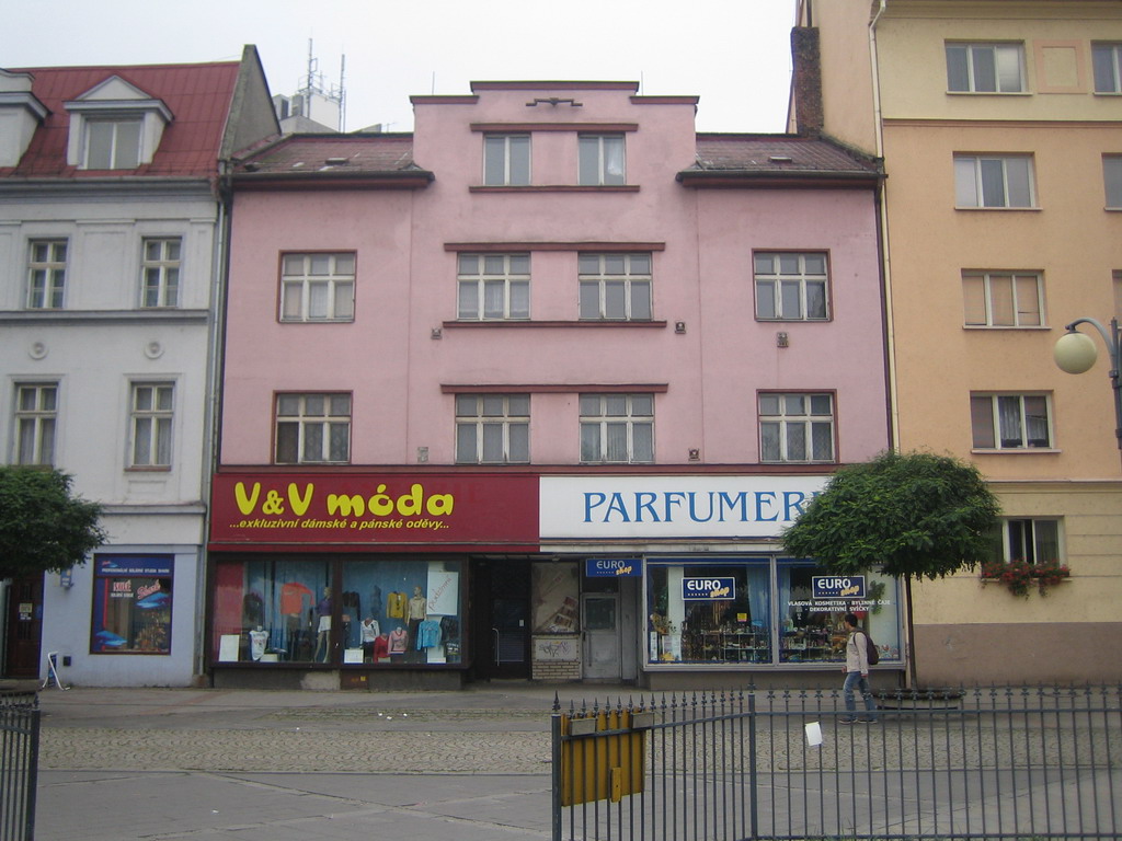 V+V móda