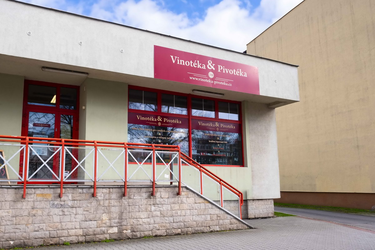 Vinotéka & Pivotéka