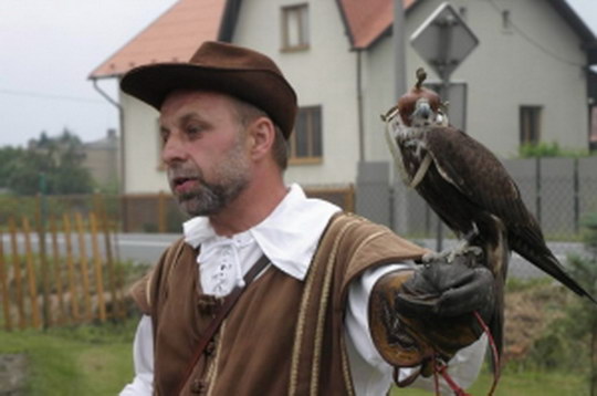 Srnčí hody ozdobí sokolnická show a sup kapský