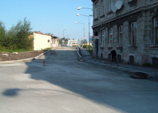 Pěší se na původní most do Polska kolem Národního domu nedostanou, v místě se staví