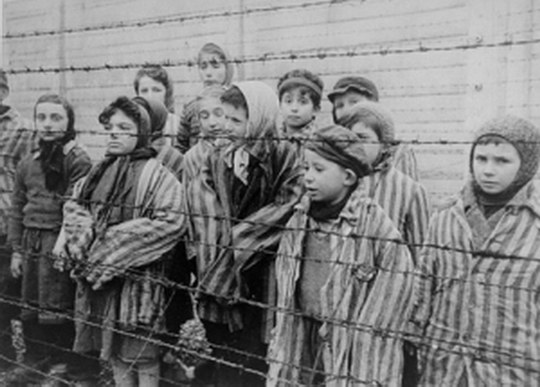 Hrůzy koncentračních táborů a věznic 2. světové války představí putovní výstava