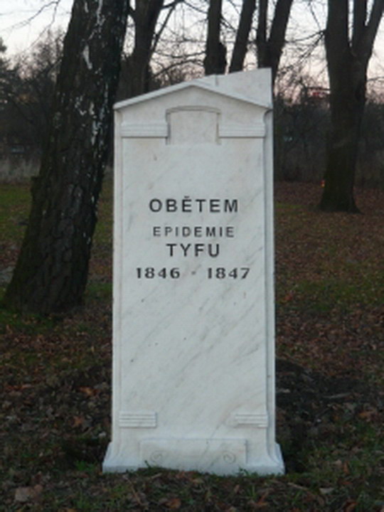 Oběti tyfové epidemie v letech 1846 až 1847 připomíná ve Starém Bohumíně nový pomník