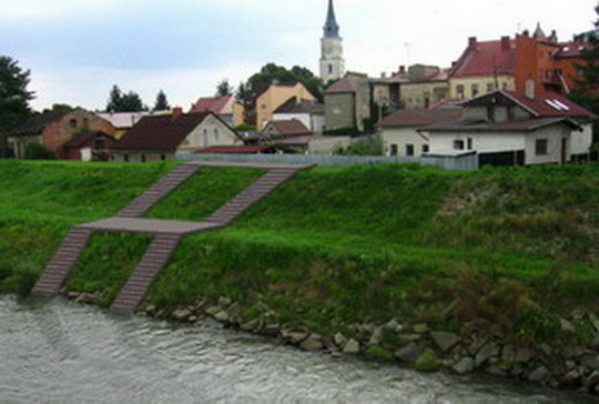 Rzeki dzielą, rzeki łączą - budowa przystani kajakowych na Odrze i Olzie