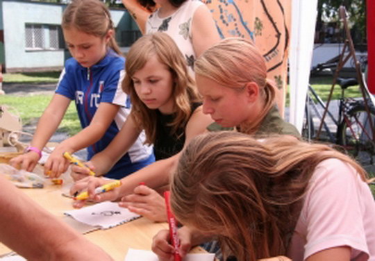 Podrobný program letního festivalu Léto-kruhy 2010 aneb děti budou v Záblatí hrát prim