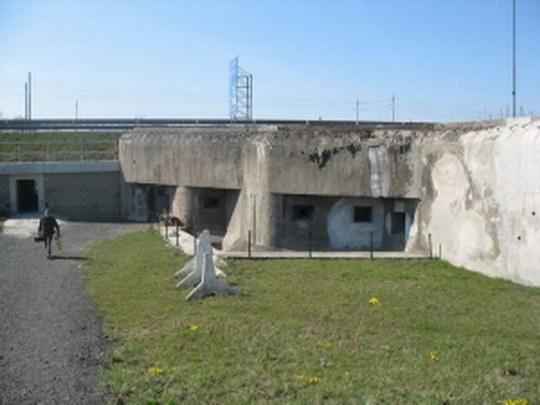 Bunkrologové to dokázali, necelé dva měsíce po ničivé povodni znovu otevírají muzeum ve srubu MO-S5 u trati