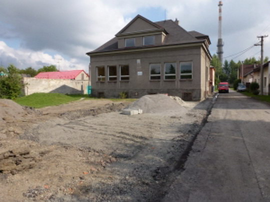 Školní družina ve Skřečoni dostane nová okna, fasádu a přibude i malé parkoviště