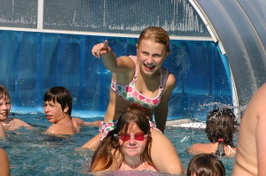 Prožijte Velikonoce s aquacentrem, o šmigrustu mají ženy a dívky vstup zdarma