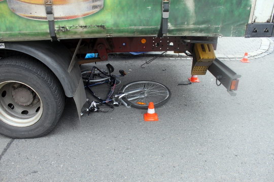Při tragické dopravní nehodě vyhasl život 16letého cyklisty