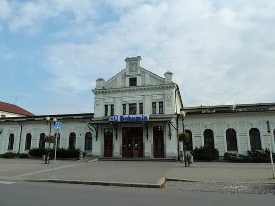 České dráhy co nevidět v Bohumíně spustí opravu části výpravní budovy železniční stanice
