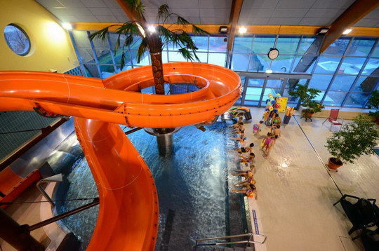 Aquacentrum a zimní stadion o prázdninách prodlouží návštěvní dobu