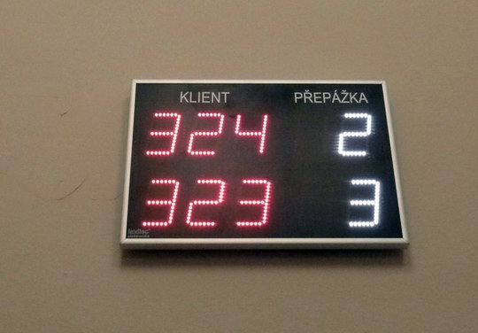 Na občankách a pasech nový vyvolávací systém