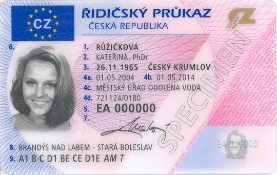 Končí platnost prvních jednotných evropských řidičáků