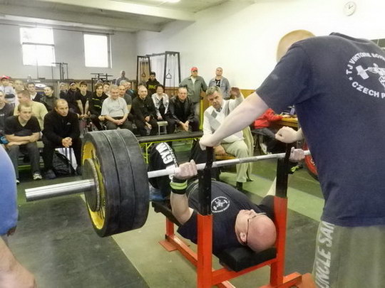 Bohumínský benchpress aneb IV. ročník Memoriálu Michala Sdukose