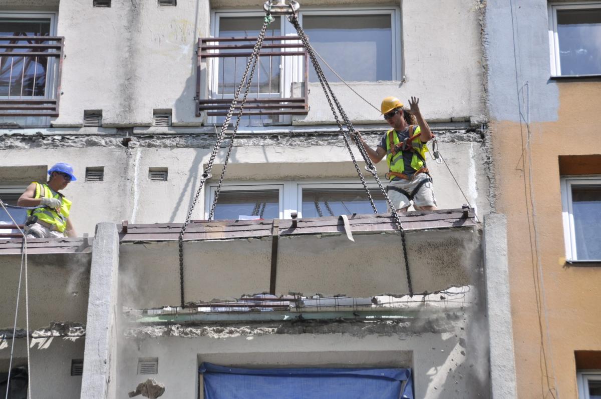 V Bohumíně opravují najednou pět věžáků za 50 milionů