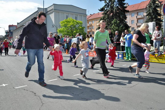 V ulicích Bohumína budou běžci  měřit síly už podevatenácté