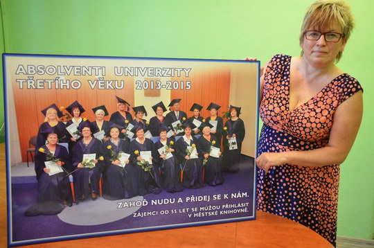 Studenti univerzity třetího věku mají vlastní tablo