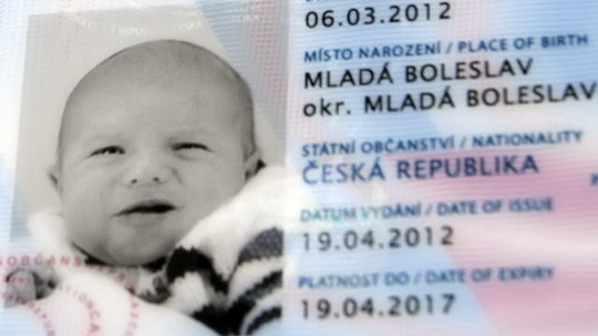 Chystáte dovolenou? Zkontrolujte si cestovní doklady dětí
