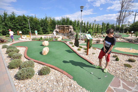 Vyzkoušejte Adventure golf, sezóna je v plném proudu