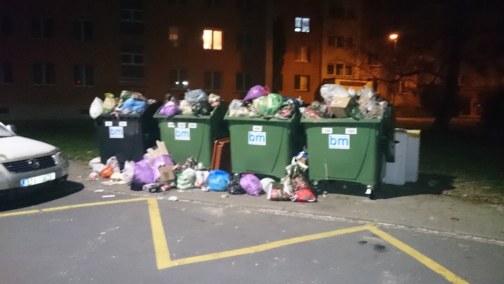 Kontejnery se nepřidělují, vlastníci domů si je objednávají u BM servisu