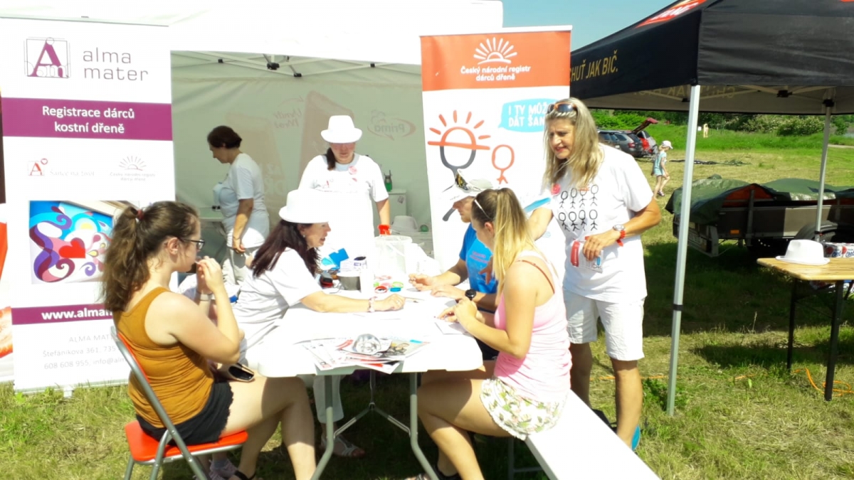 Bohumínská Alma mater odstartovala Na dřeň tour, hledá dárce kostní dřeně