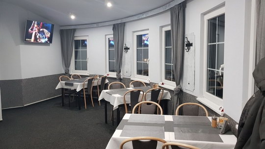 Pro kavárnu v oblacích a restauraci na golfu hledá Bospor nové provozovatele