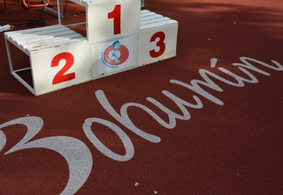 Přijďte si s dětmi zaběhat, venkovní sezónu zakončí atletická Velká cena Bohumína