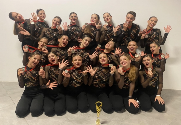 Vicemistři světa v jazz dance jsou z Bohumína, junioři Radosti váleli v Makedonii