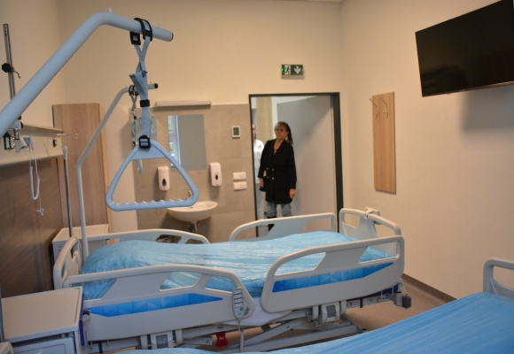 Chirurgie se zabydlela v novém, nabízí i nadstandardní pokoje