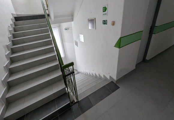 Dům dětí a mládeže omladil chodby a schodiště v hlavní budově