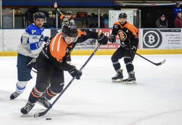 Zimní sezóna patří hokeji, podpořte hráče Bohumína na domácích zápasech