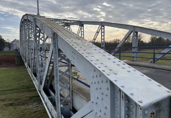 Poláci a Češi chtějí na opravu dobového mostu přes Odru evropskou dotaci