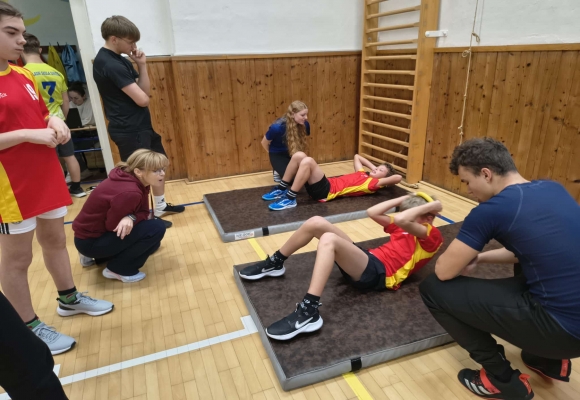 Mikulášský víceboj a Vánoční silový čtyřboj, atraktivní sportovní akce prověřily kondičku mládeže