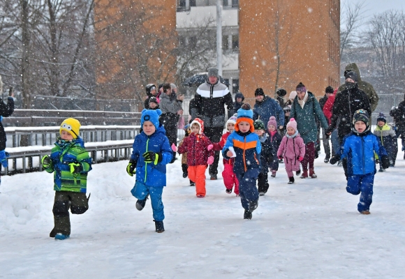 Atleti uvítají rok 2026 v pohybu, celé rodiny se mohou zapojit do Novoročního běhu