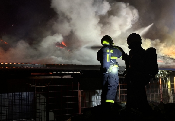 Jednotka hasičů ze Starého Bohumína zasahovala v Petrovicích u Karviné