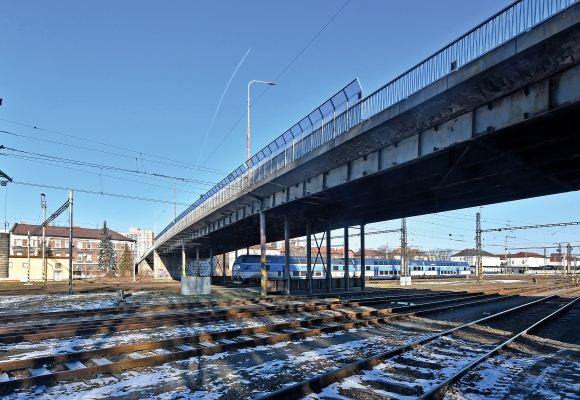 Pamatuje embéčka. Železárenský most dosloužil, čeká jej přestavba