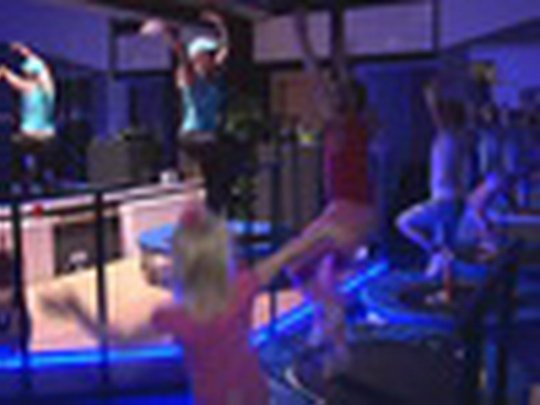 Zumba a Jumping pro děti - zobrazit video